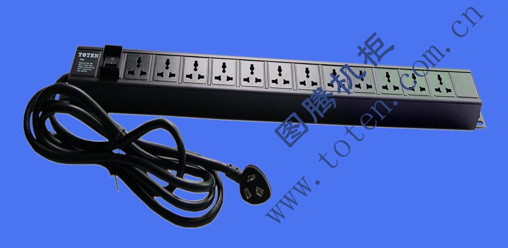 12位輸出萬能插孔PDU（322000254）