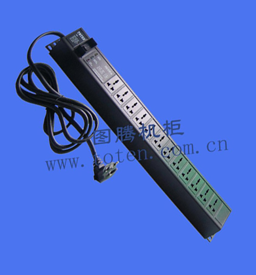 12位輸出帶防雷模塊萬能插孔PDU（PD.1201.9100）