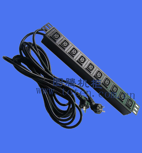 10位輸出萬能插孔PDU（322000682）